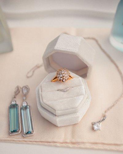 mobile - carousel-hero-element image-1